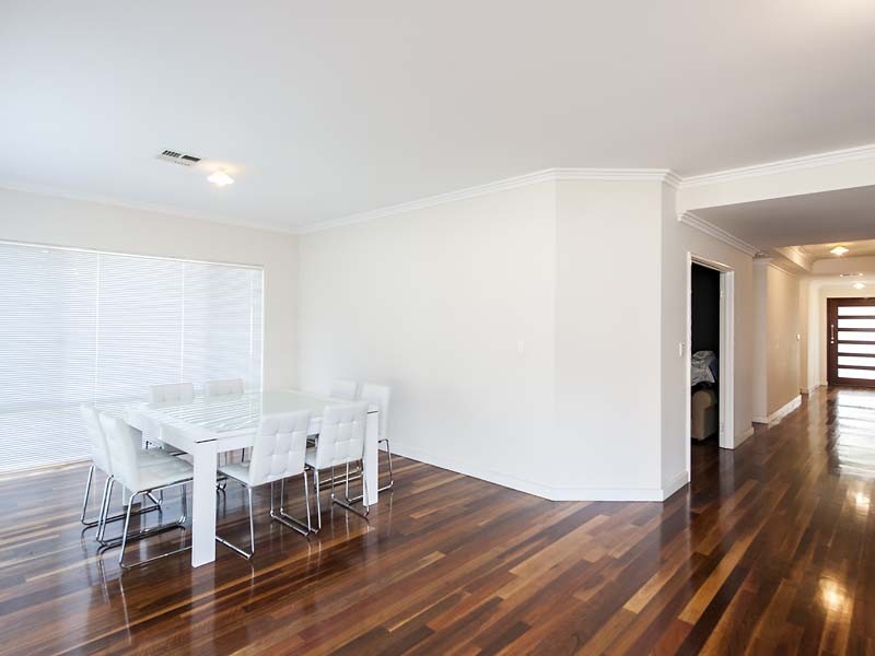 11 Amalfi Way, Canning Vale WA 6155