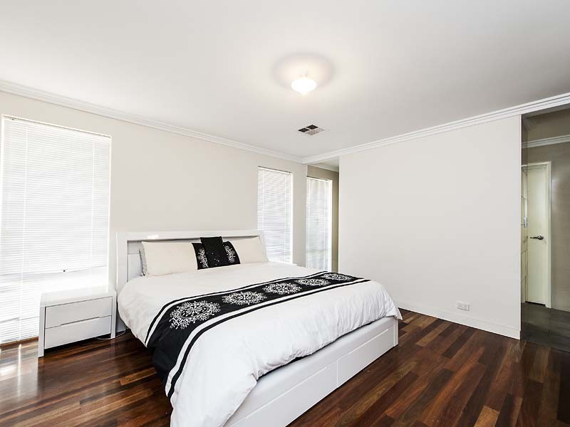 11 Amalfi Way, Canning Vale WA 6155