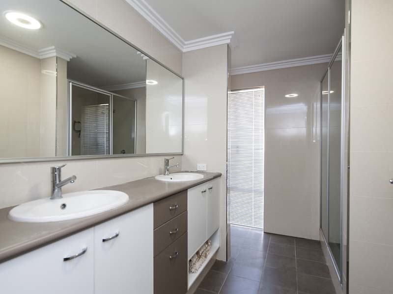 11 Amalfi Way, Canning Vale WA 6155