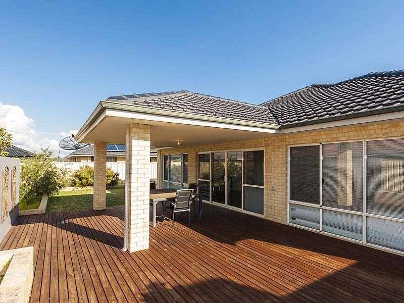 11 Amalfi Way, Canning Vale WA 6155