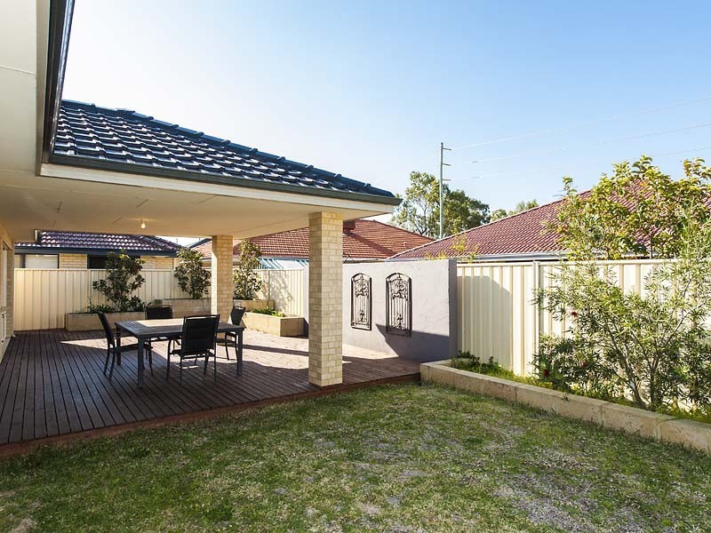 11 Amalfi Way, Canning Vale WA 6155