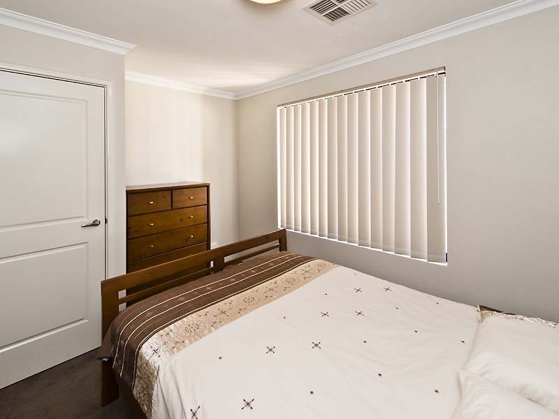 12 Carnation Street, Canning Vale WA 6155