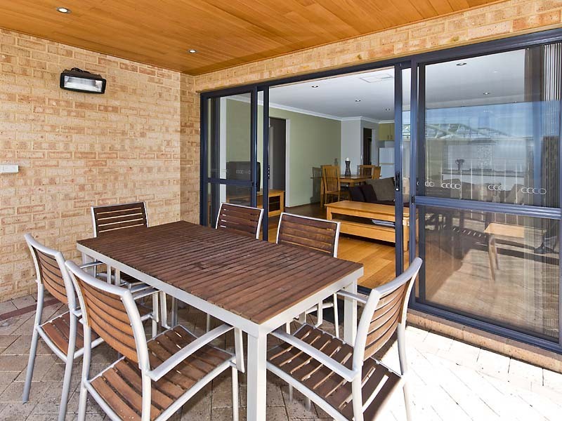 12 Carnation Street, Canning Vale WA 6155