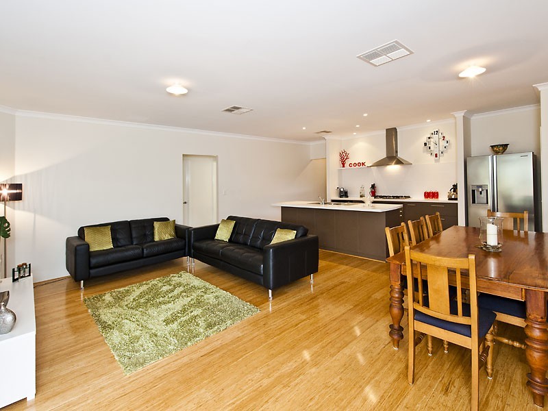 33 Heronwood Glade, Harrisdale WA 6112