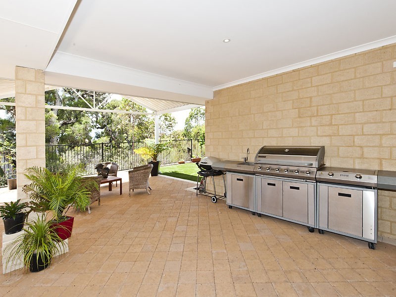 33 Heronwood Glade, Harrisdale WA 6112