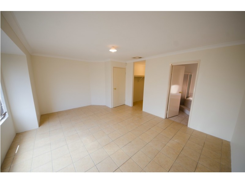 4 Quenda Drive, Canning Vale WA 6155