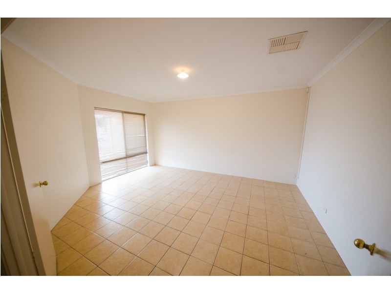 4 Quenda Drive, Canning Vale WA 6155