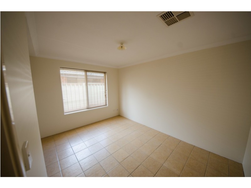 4 Quenda Drive, Canning Vale WA 6155