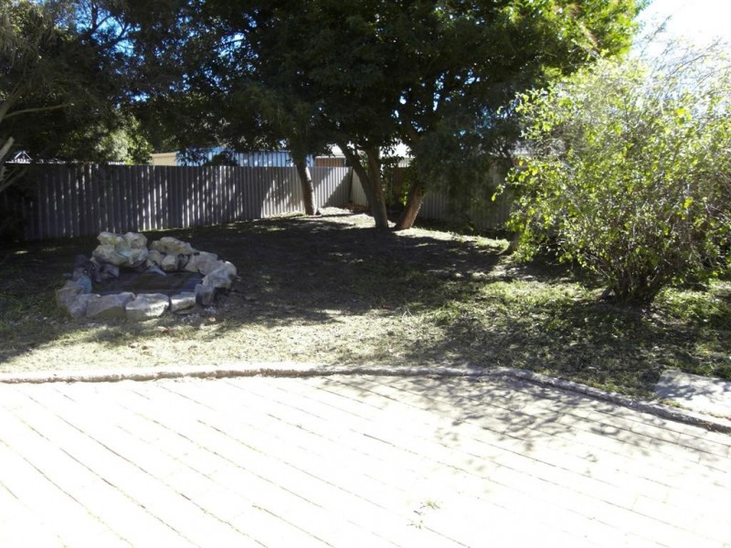 14 Southdown Place, Thornlie WA 6108
