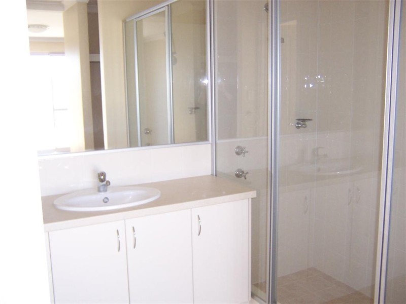 9 Warbler Pass, Harrisdale WA 6112