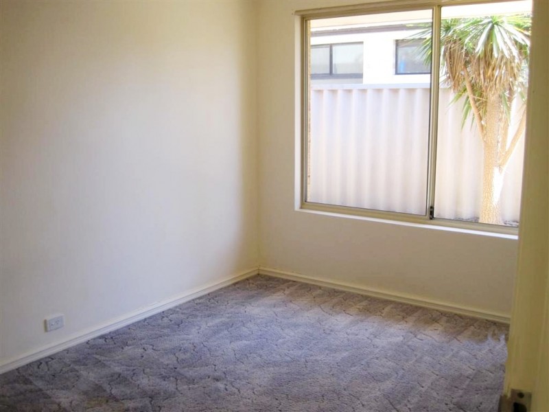 21 Woodspring Trail, Canning Vale WA 6155