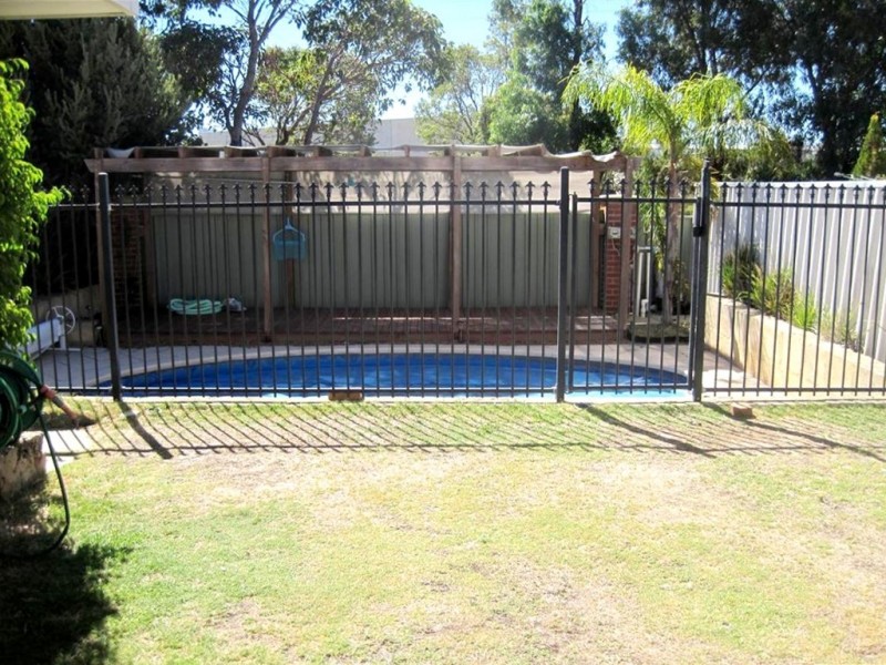 21 Woodspring Trail, Canning Vale WA 6155