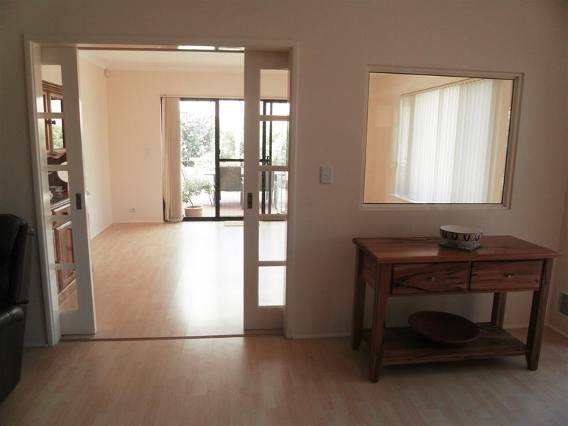 31 Mount Parkway, Canning Vale WA 6155