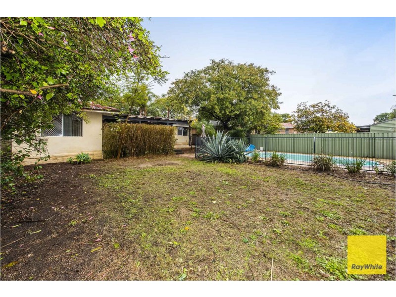 26 Crossford Street, Thornlie WA 6108