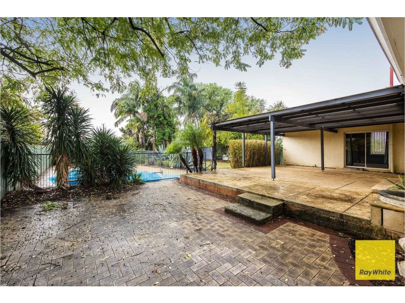 26 Crossford Street, Thornlie WA 6108