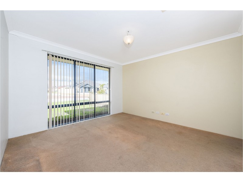 10 Tarn Drive, Canning Vale WA 6155