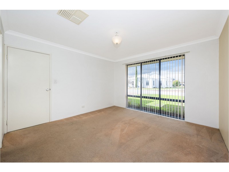 10 Tarn Drive, Canning Vale WA 6155