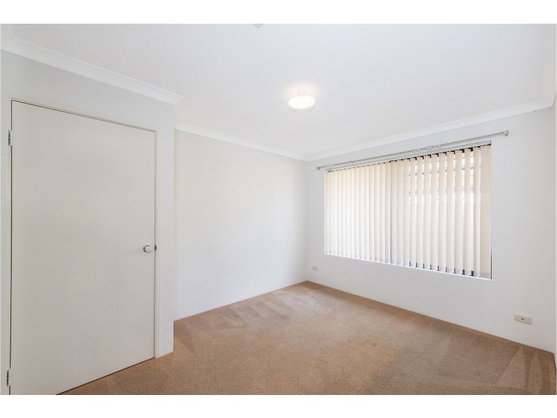 10 Tarn Drive, Canning Vale WA 6155