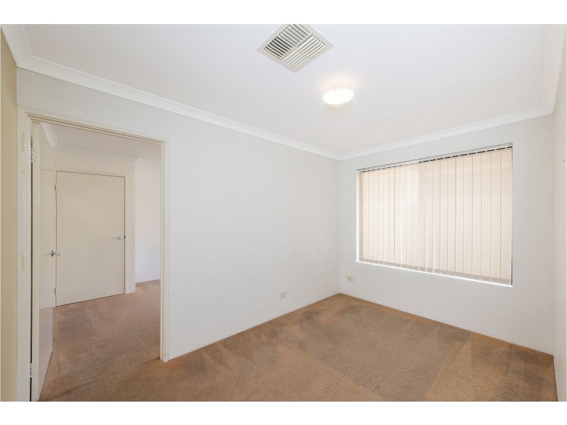 10 Tarn Drive, Canning Vale WA 6155