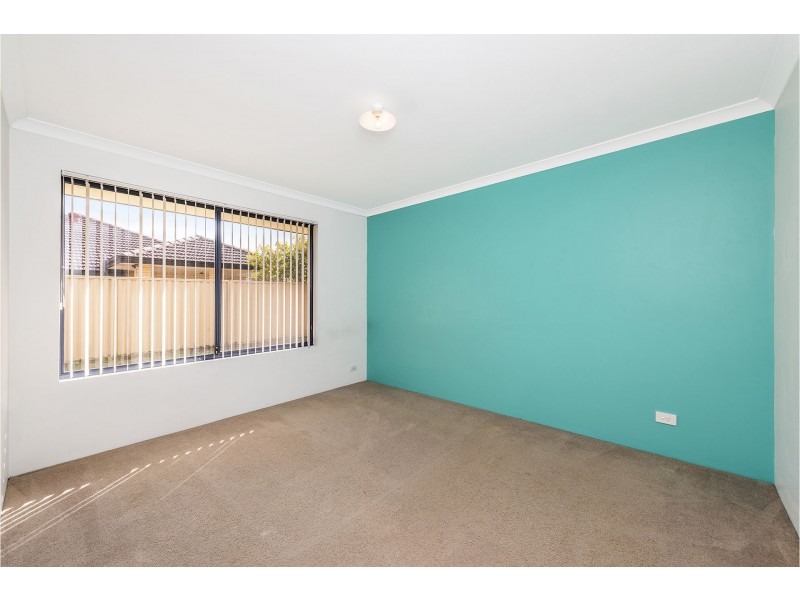 10 Tarn Drive, Canning Vale WA 6155