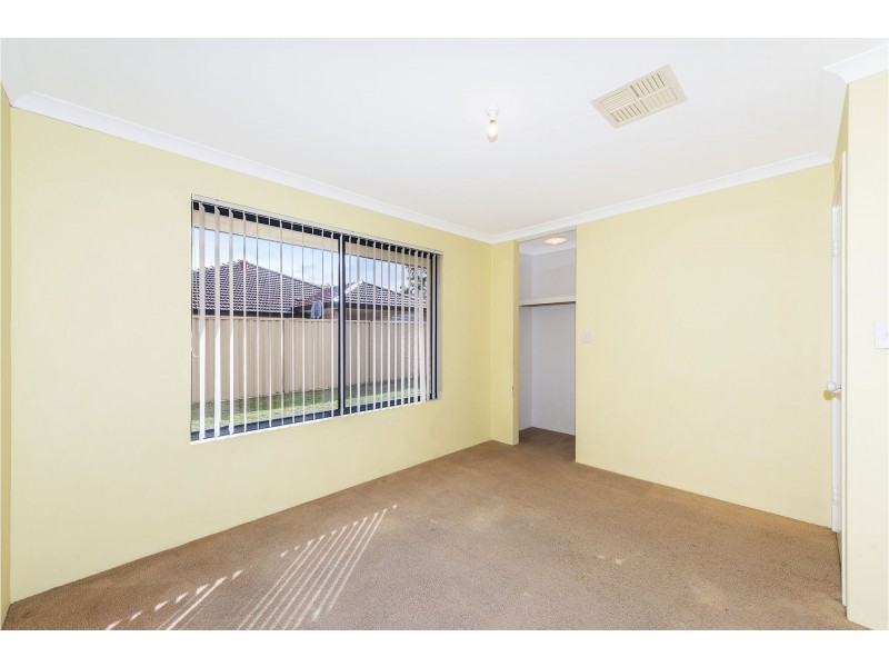 10 Tarn Drive, Canning Vale WA 6155