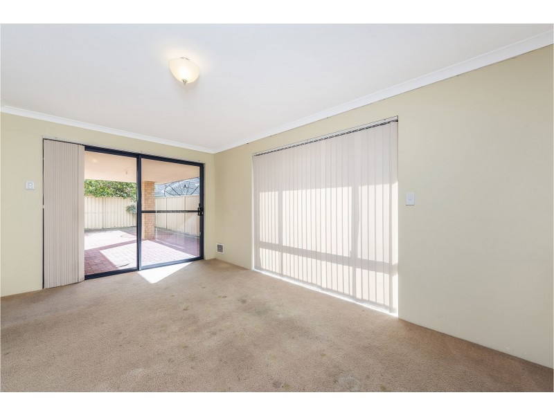 10 Tarn Drive, Canning Vale WA 6155