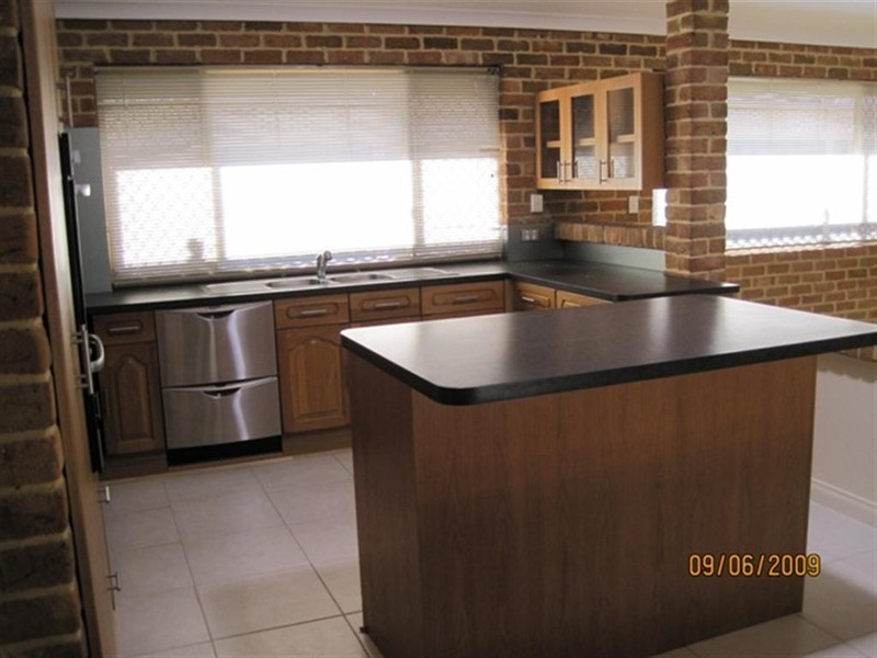 9 Consulate Court, Thornlie WA 6108