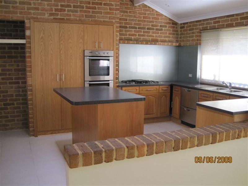 9 Consulate Court, Thornlie WA 6108