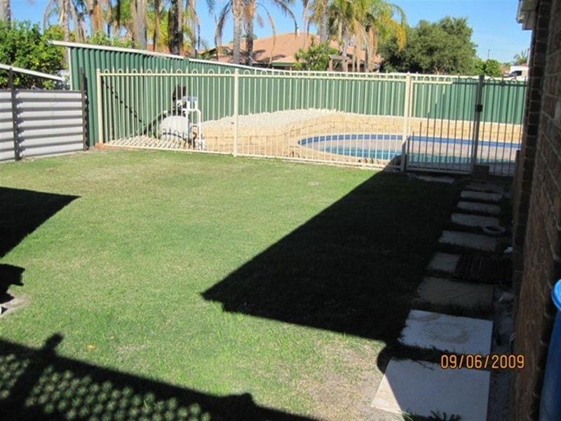 9 Consulate Court, Thornlie WA 6108