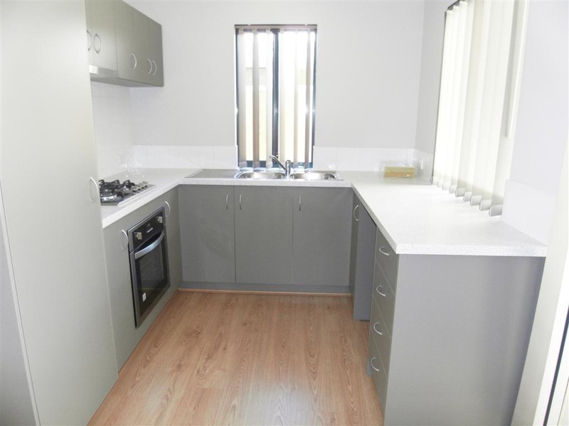 8 Trinity Close, Canning Vale WA 6155