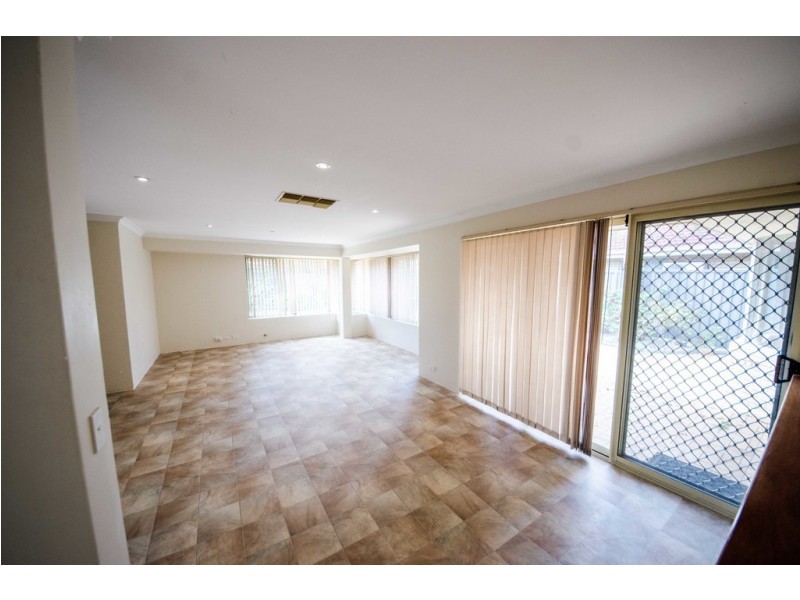 17 Beilson Court, Canning Vale WA 6155