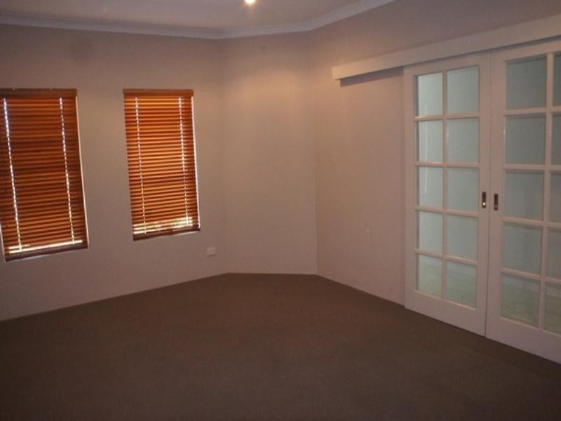 12 Philadelphia Parade, Canning Vale WA 6155