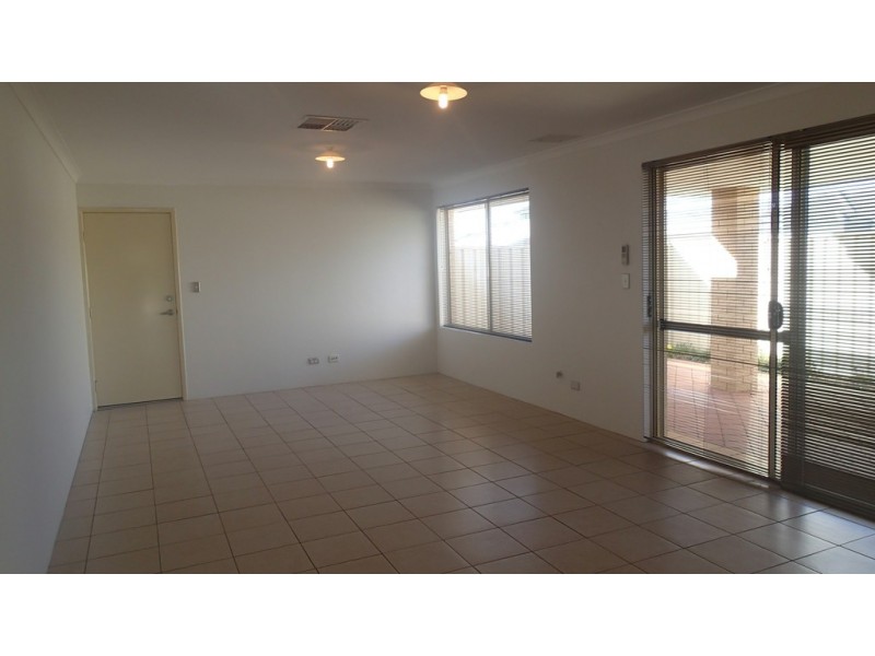 12 Middle Parkway, Canning Vale WA 6155