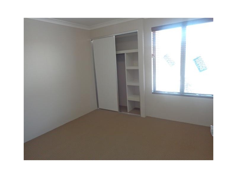 4/22 Whittaker Turn, Piara Waters WA 6112