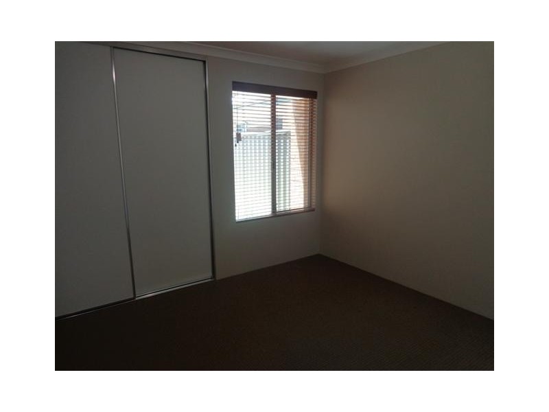 4/22 Whittaker Turn, Piara Waters WA 6112