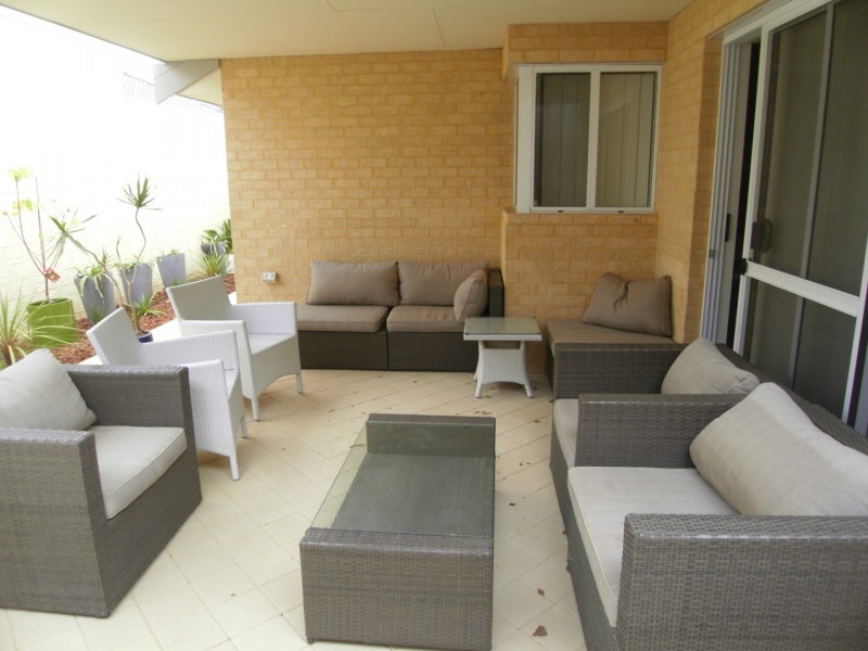 48 Erade Drive, Piara Waters WA 6112