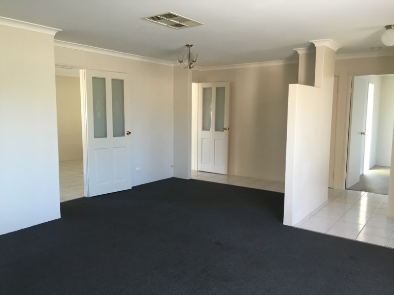 13 Harrier Close, Huntingdale WA 6110