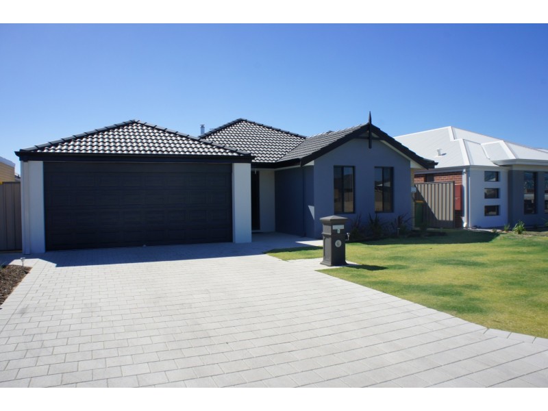 1 Vichy Close, Piara Waters WA 6112