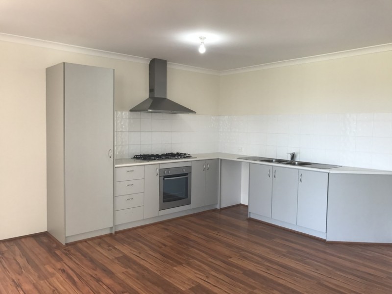 15 St Tropez Garden, Piara Waters WA 6112