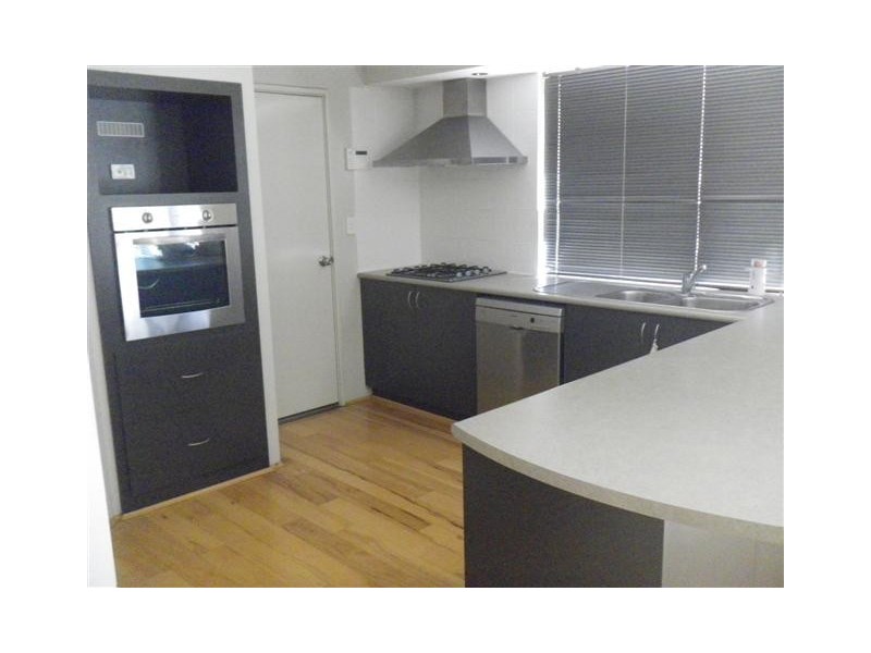 100 Amherst Road, Canning Vale WA 6155