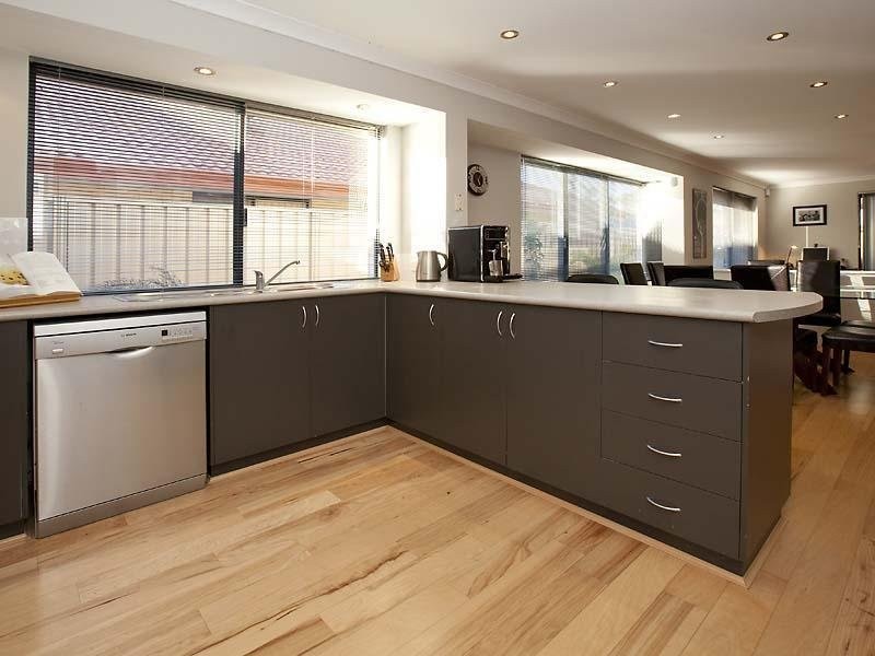 100 Amherst Road, Canning Vale WA 6155