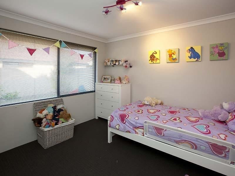 100 Amherst Road, Canning Vale WA 6155