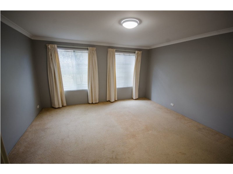 33 Heysen Parade, Southern River WA 6110