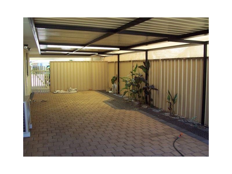 18 Greenland Blvd, Canning Vale WA 6155