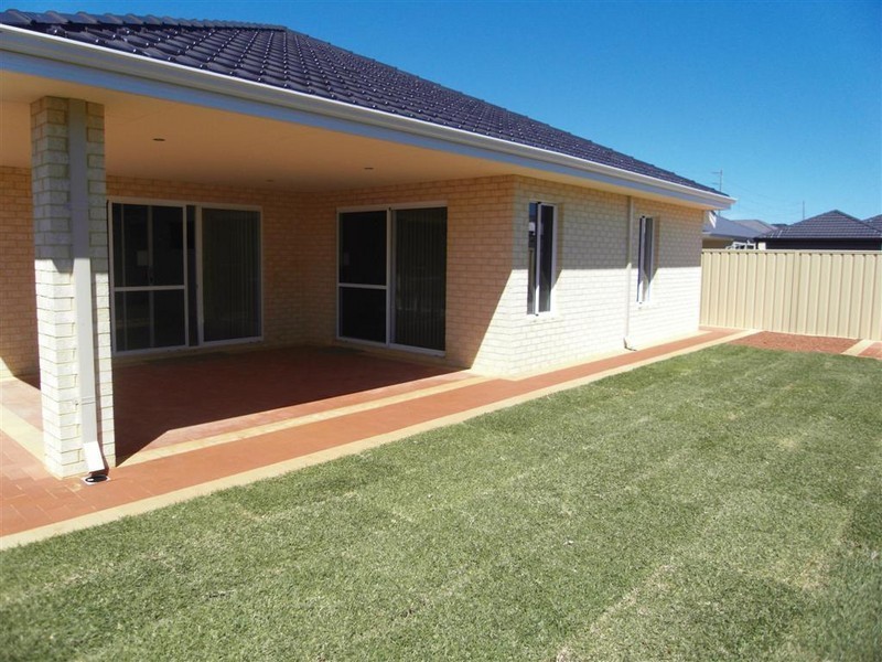 15 Korcula Boulevard, Canning Vale WA 6155