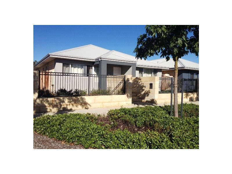 11 Flametree Boulevard, Harrisdale WA 6112