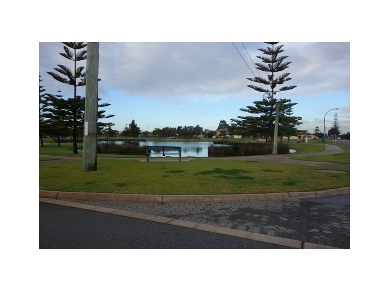 30 Flynn Street, Canning Vale WA 6155