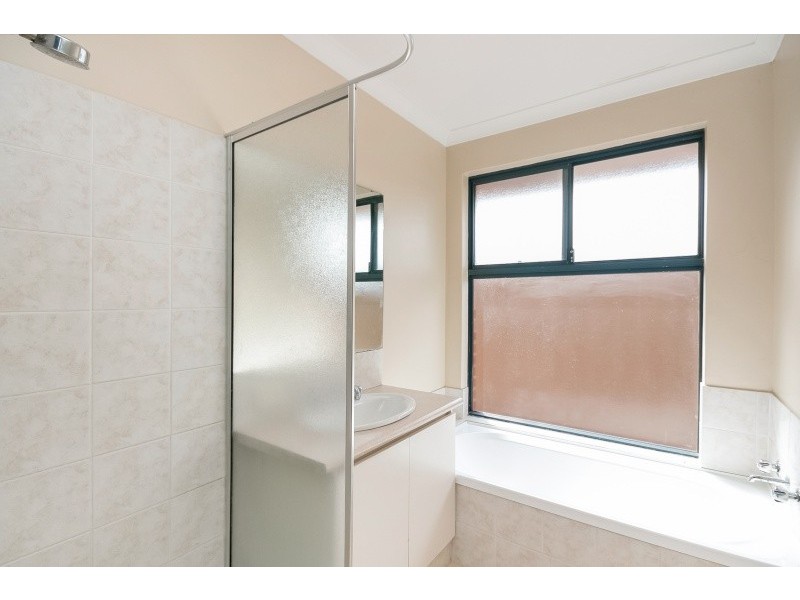 1 Yirel Close, Bertram WA 6167
