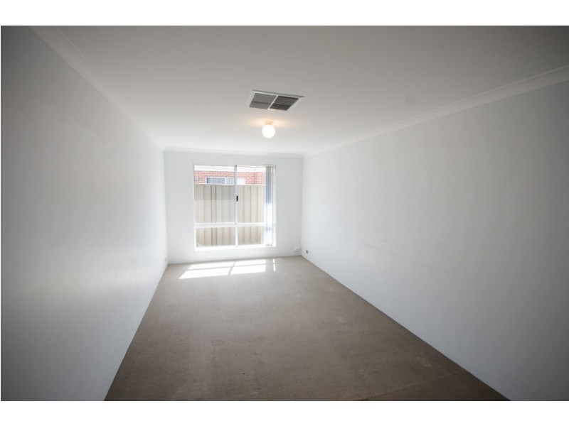 8 Belgravia Place, Canning Vale WA 6155