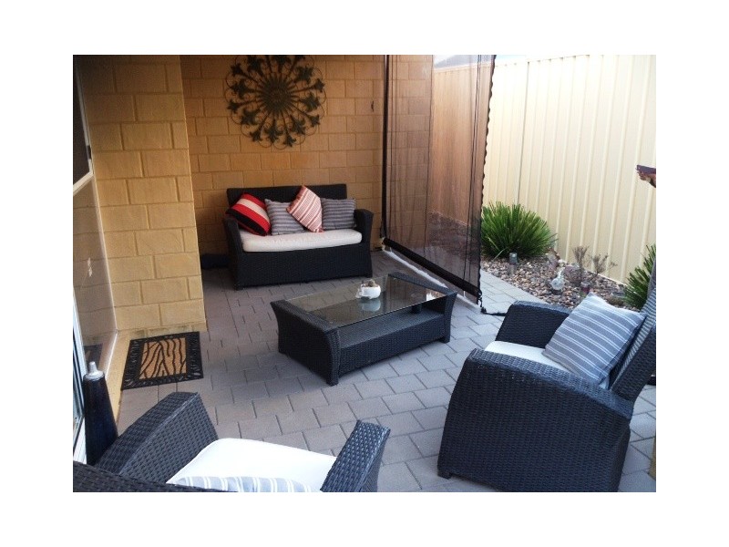 3/11 Carnation Street, Canning Vale WA 6155